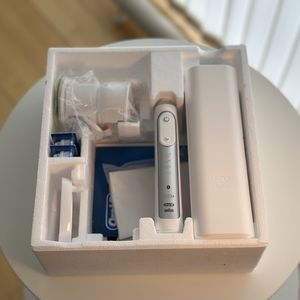 NY Oral B Genius 8600 special edition