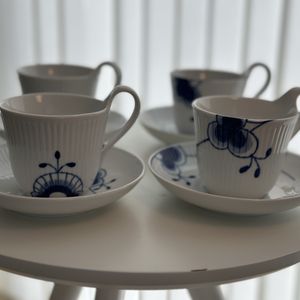 Royal Copenhagen - kopper med hank & underkopper