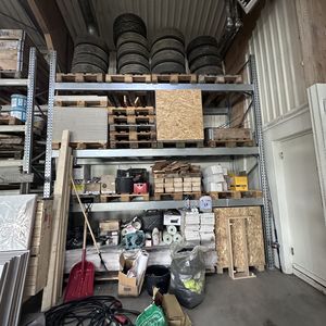 Al inventar på værksted