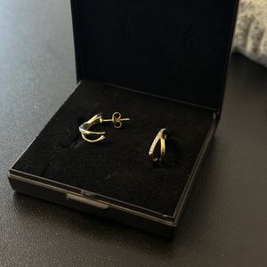 Jewel time - 8 kt rødguld m/zirkonia sten ørestikker