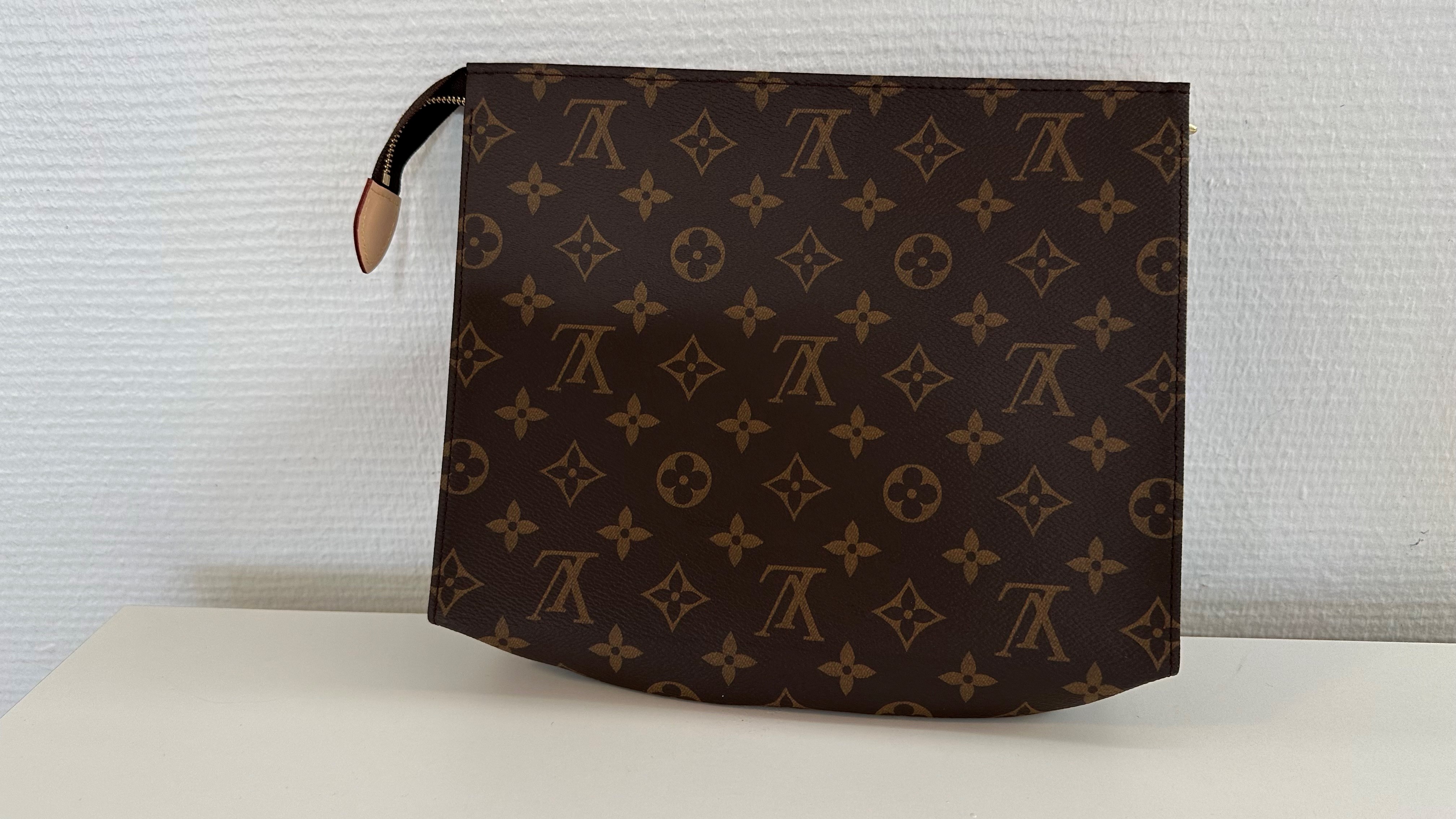 Louis Vuitton "Poche Documents"