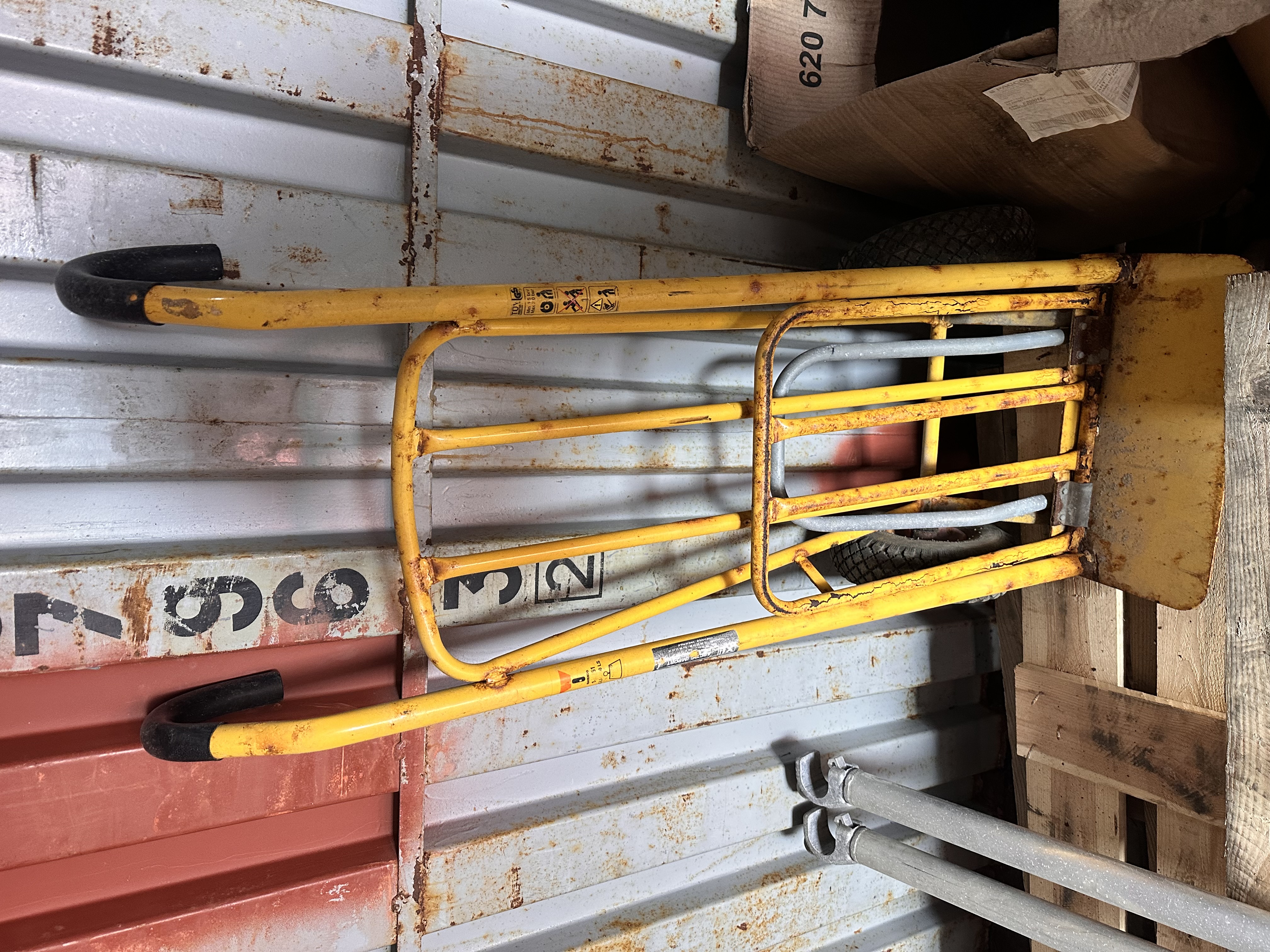 Container samt indhold - øverste